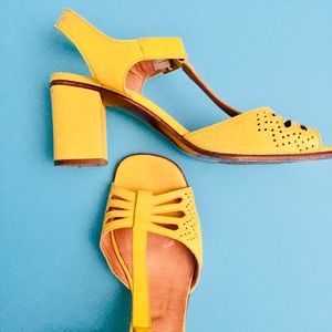 Chie Mihara sz 40 yellow heels